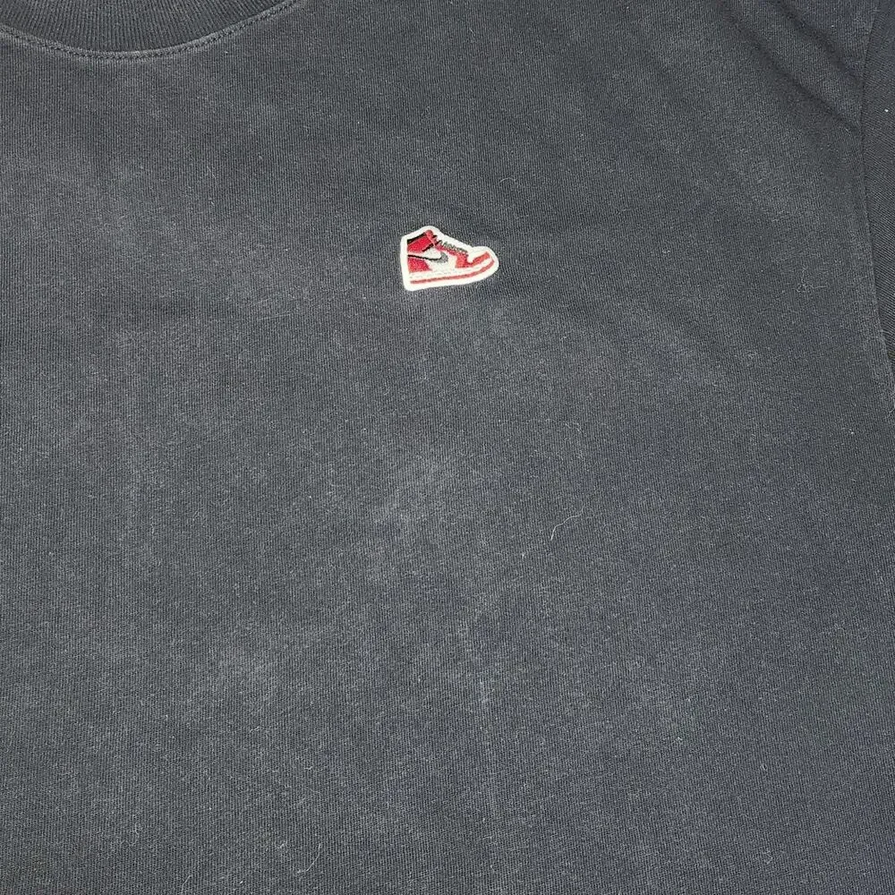 Jordan Men's Black and Red T-shirt